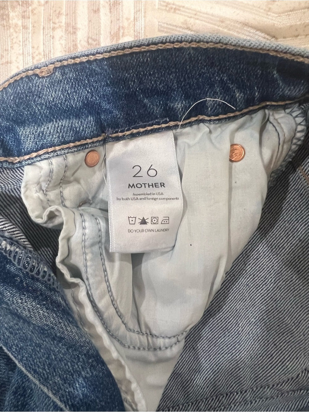 MOTHER Mid Rise Dazzler Ankle Jeans - Picture 5 of 5